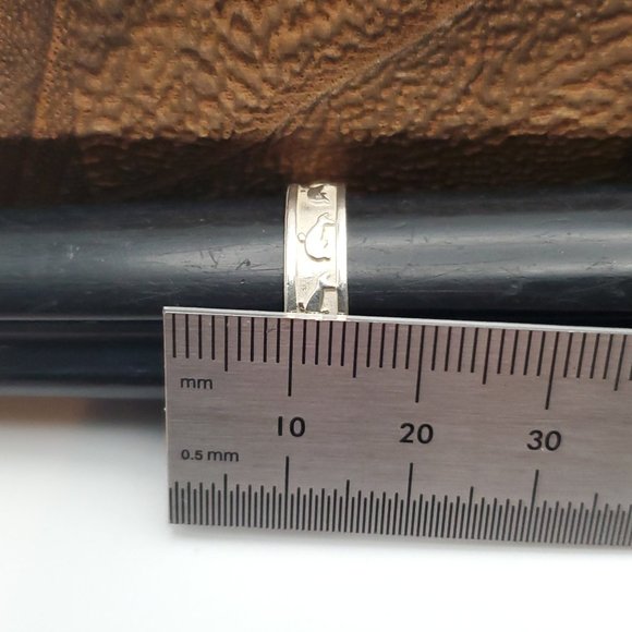 Size 7.5 925 Sterling Silver Bright Jumping Dolphins Ring - Picture 6 of 7